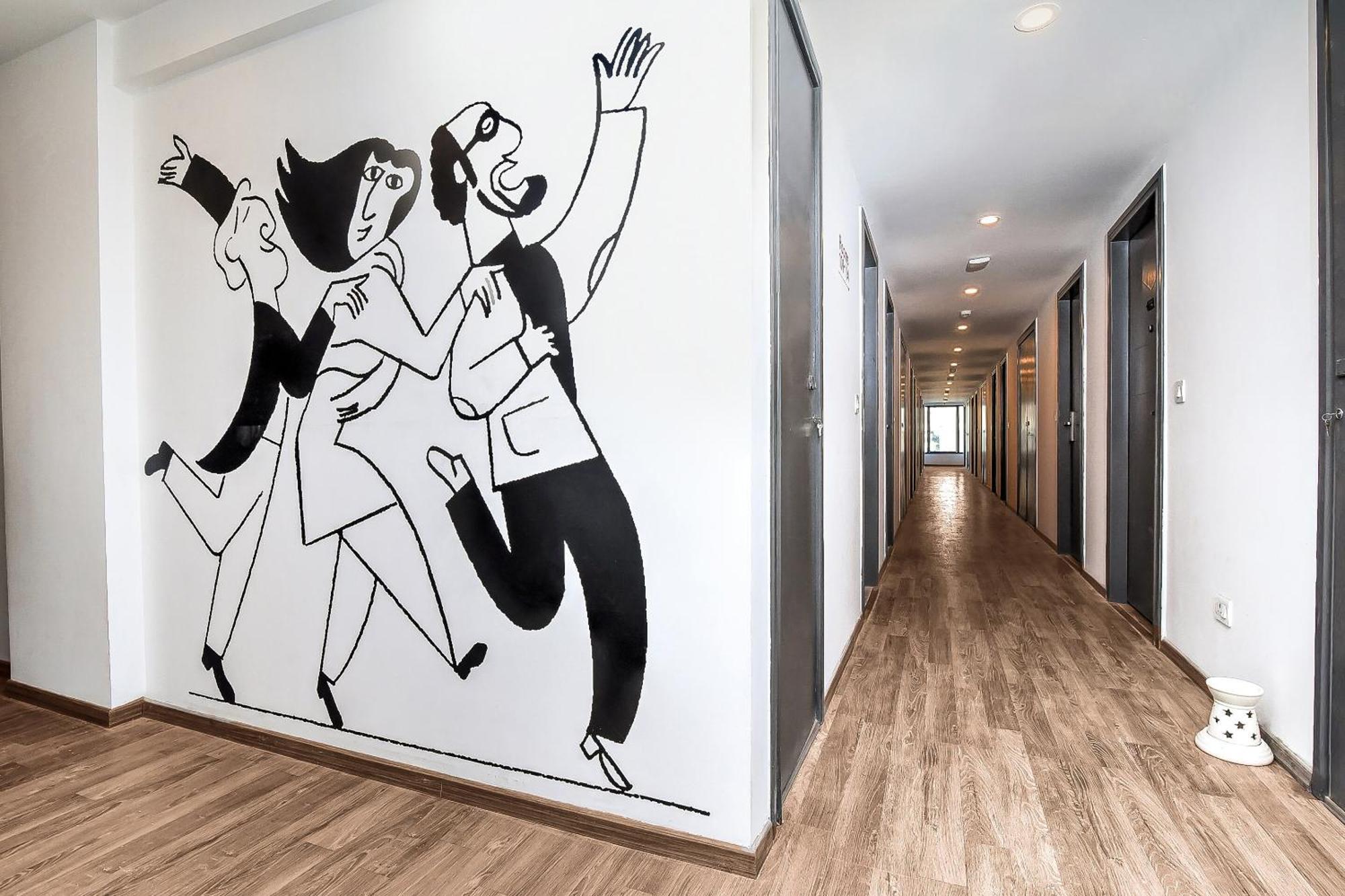 Hotel O Nova Rooms Súrat Exteriér fotografie